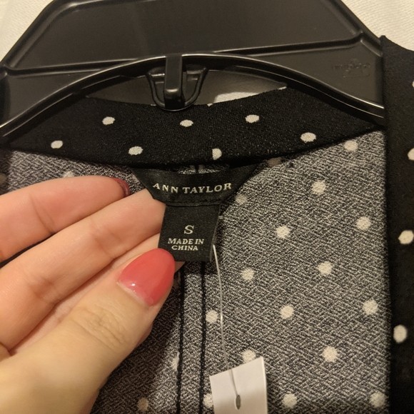 Ann Taylor Long Sleeve Cowl Neck Top Small - Picture 4 of 6